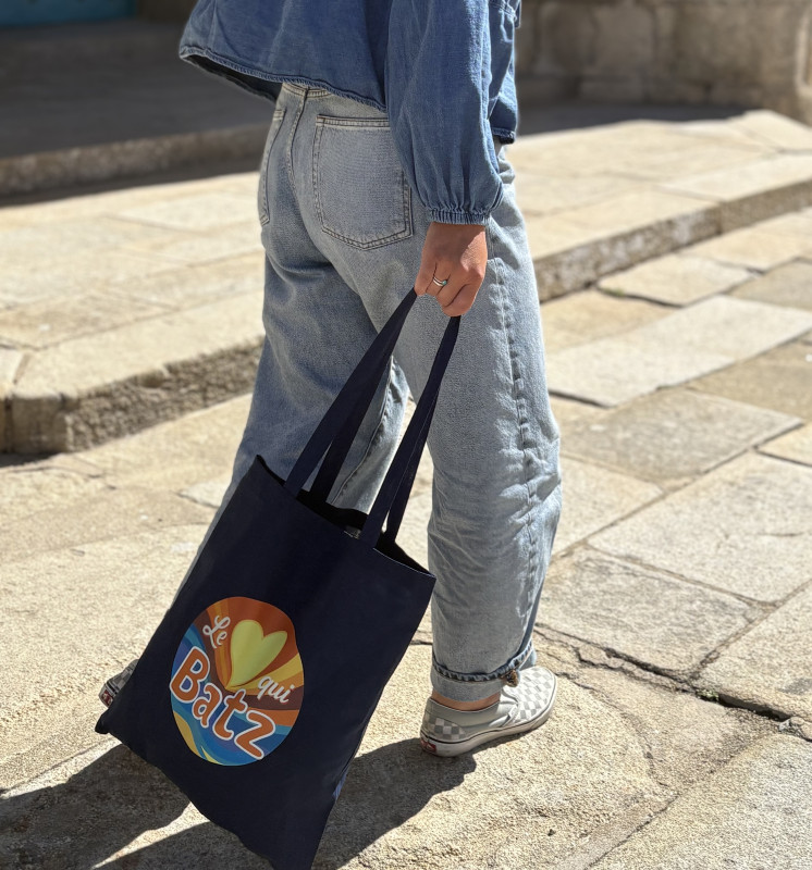 Tote bag